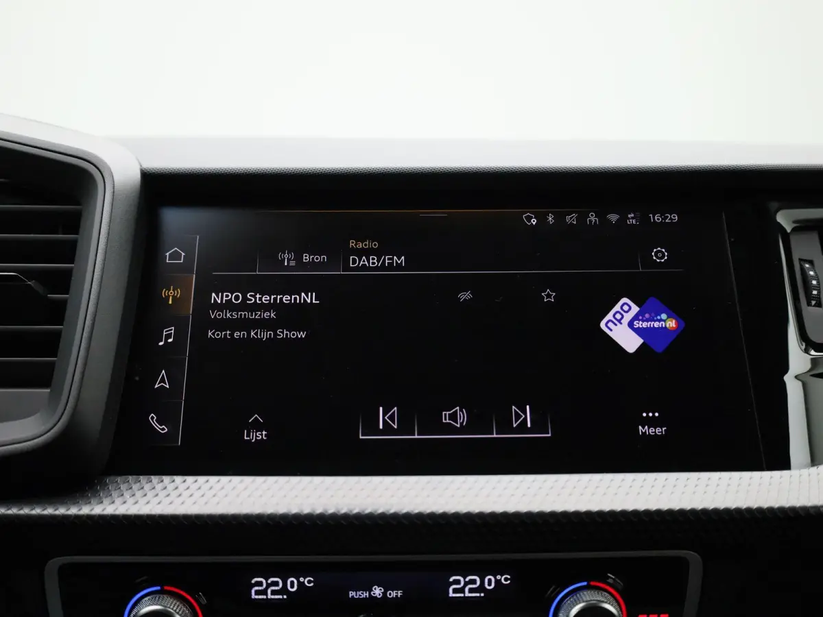 30 TFSI Advanced edition l Cruise control l Stoelverwarming l Airco l Apple Carplay / Android Auto l Dimbare binnenspiegel l Parkeersensoren l Ledkoplampen l Bluetooth l Lichtmetalen wielen