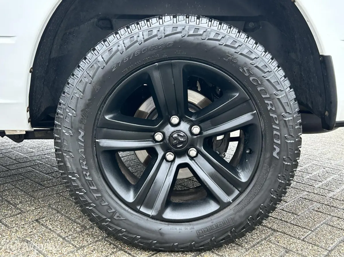 1500 Sport 5.7 V8 Crew Cab 6'4 lpg 4x4