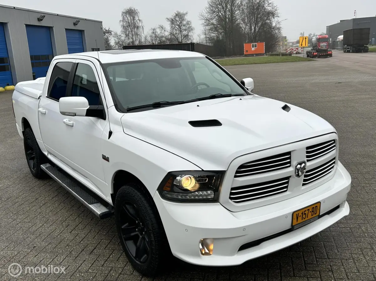 1500 Sport 5.7 V8 Crew Cab 6'4 lpg 4x4