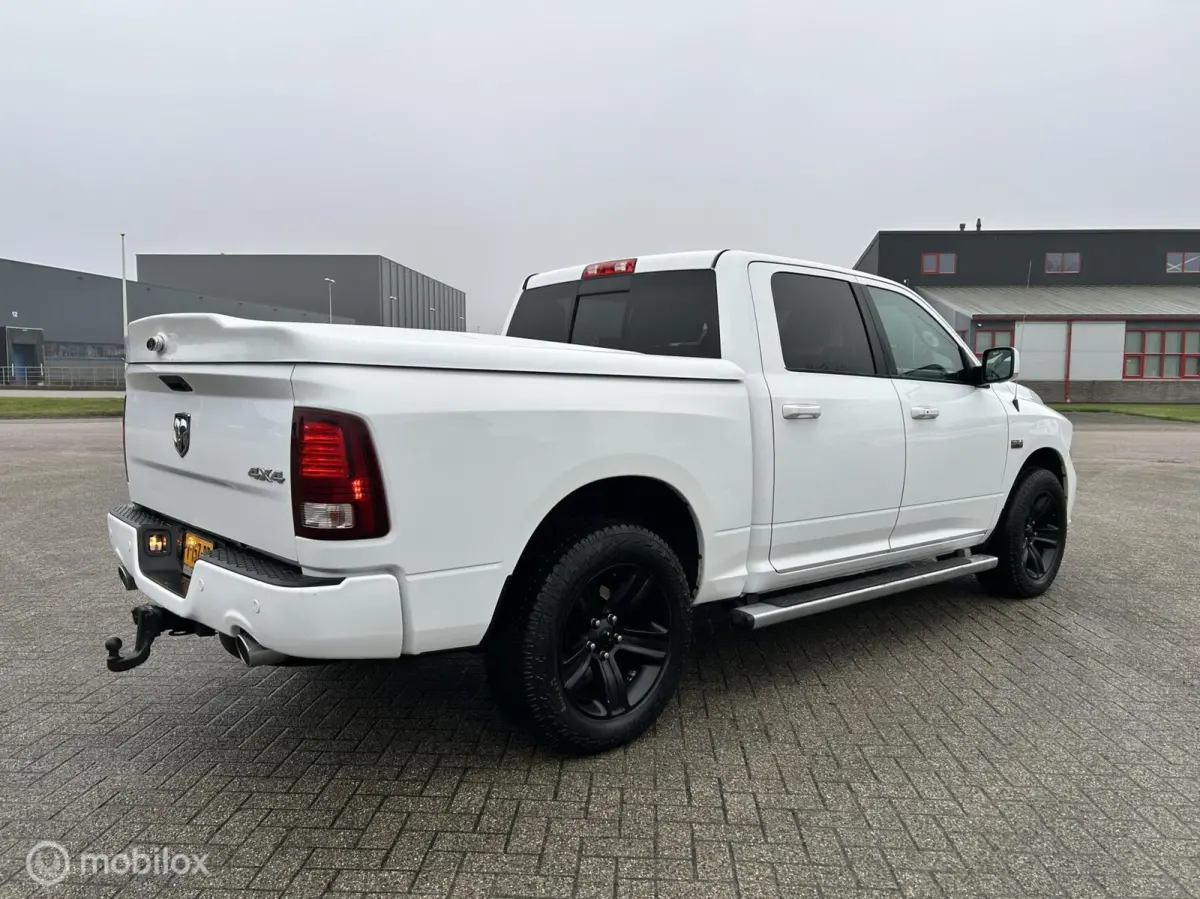1500 Sport 5.7 V8 Crew Cab 6'4 lpg 4x4
