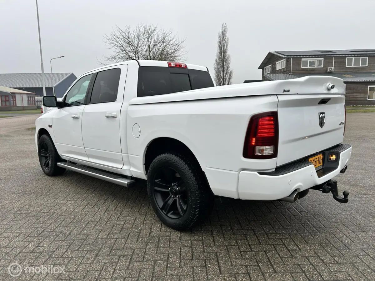 1500 Sport 5.7 V8 Crew Cab 6'4 lpg 4x4