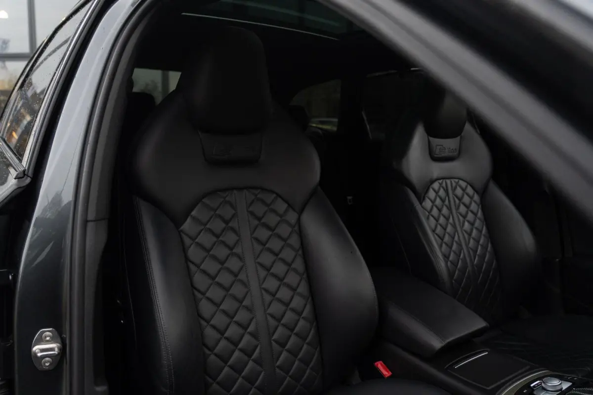 3.0 TDI BiT Quattro Competition 327PK|Facelift|2e Eig|BTW|RS Zetels|Pano|Nachtzicht|HUD|Trekhaak|LED|Daytona Grey|Volledig Onderhouden
