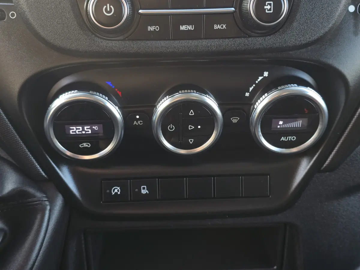 35S14V 2.3 352L H2 - 140 Pk - Euro 6 - Airco - Cruise Control