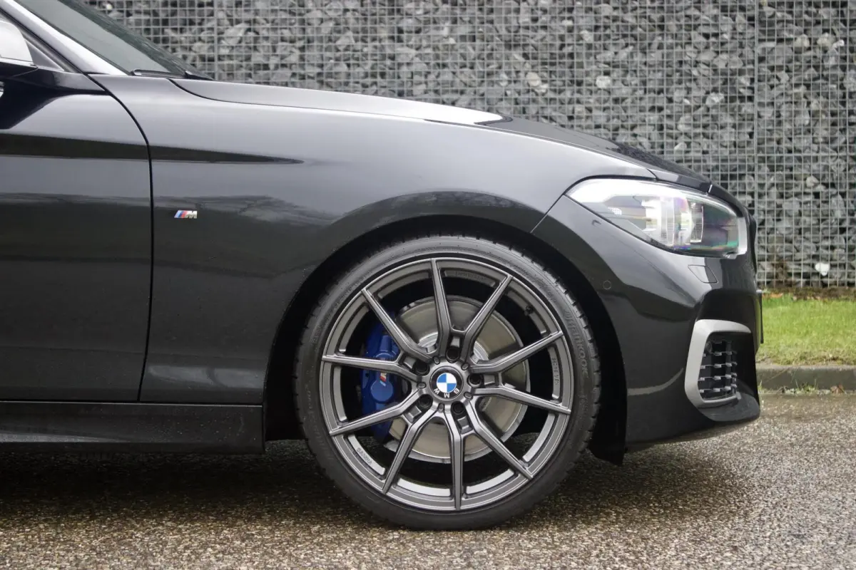 M140i xDrive Edition Shadow High Executive