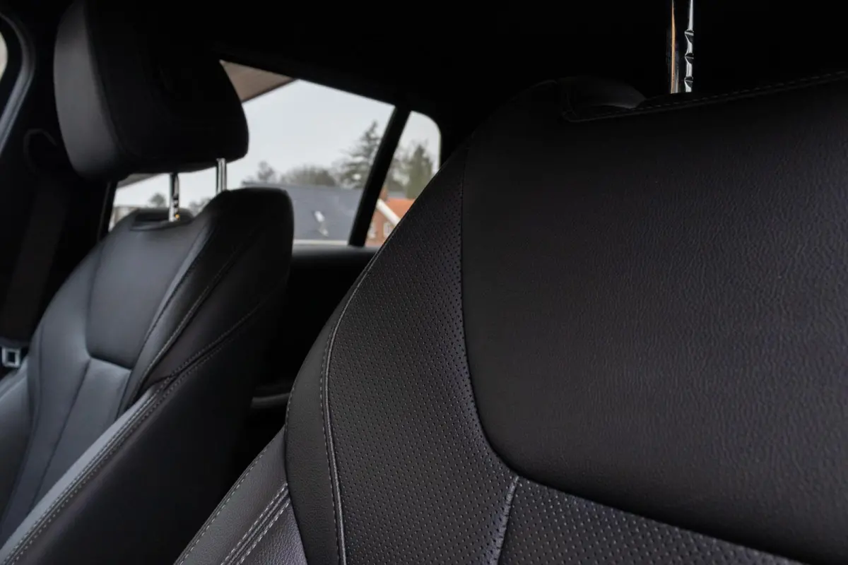 318i Business Edition | Navigatie | Apple Carplay | Lederen bekleding |
