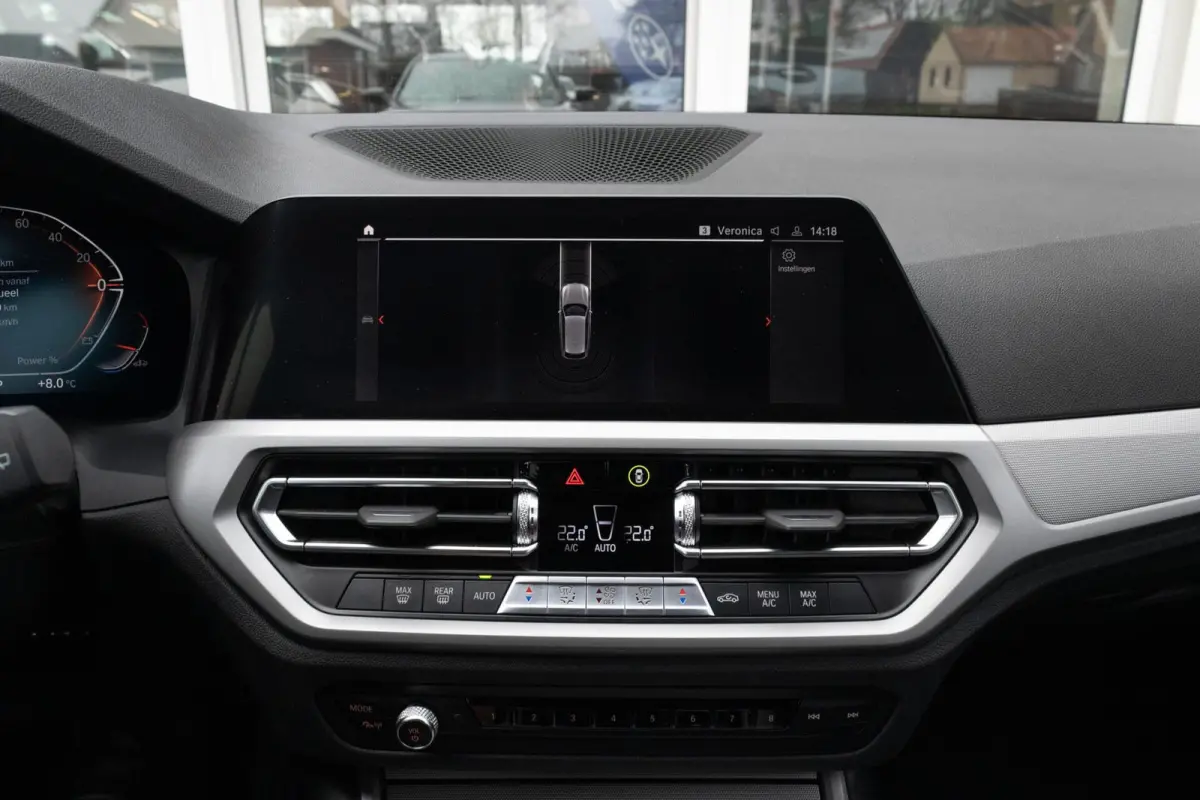 318i Business Edition | Navigatie | Apple Carplay | Lederen bekleding |
