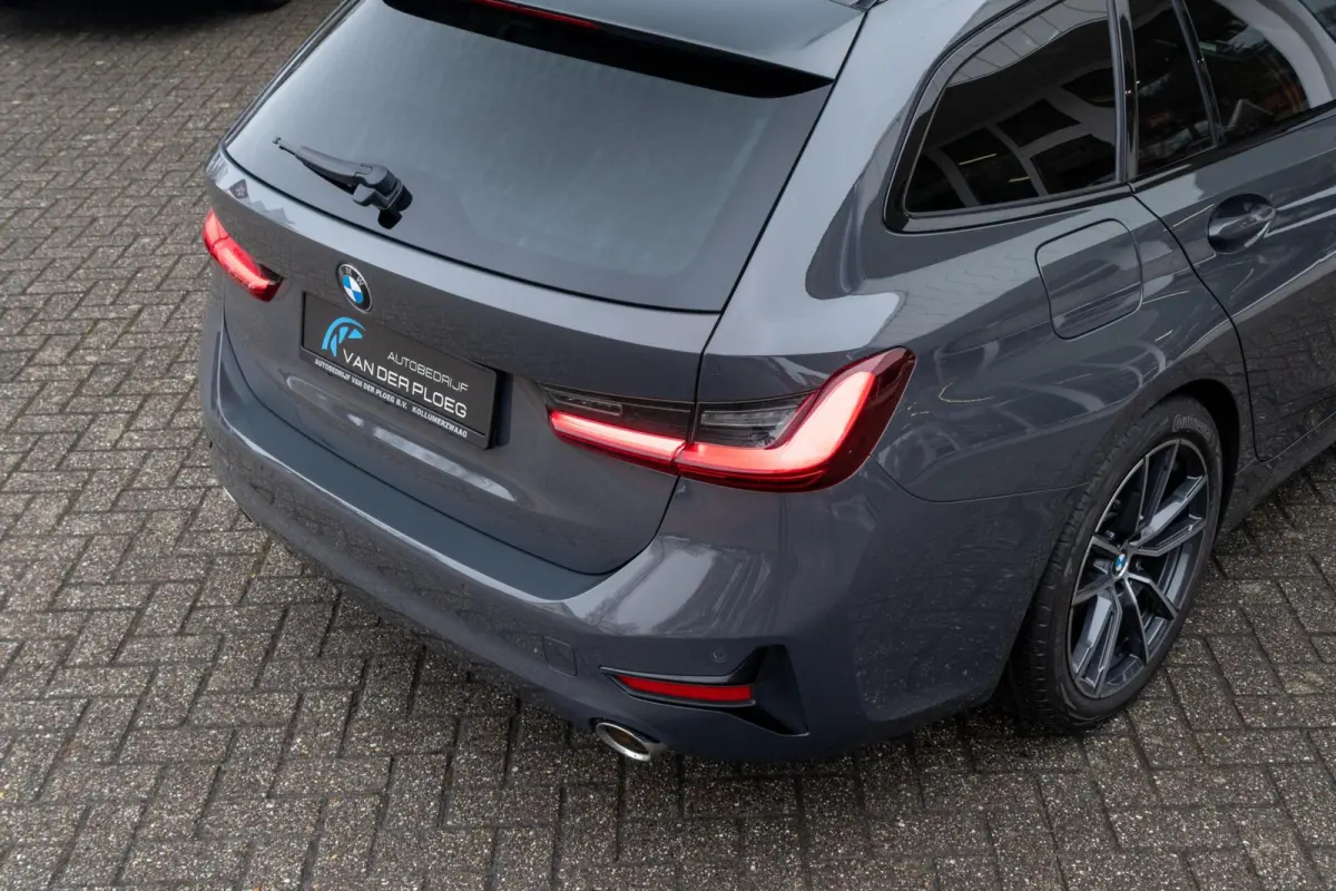318i Business Edition | Navigatie | Apple Carplay | Lederen bekleding |