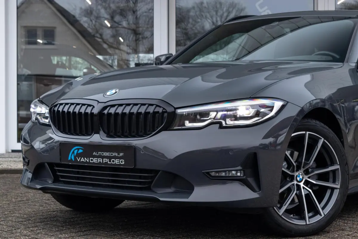 318i Business Edition | Navigatie | Apple Carplay | Lederen bekleding |