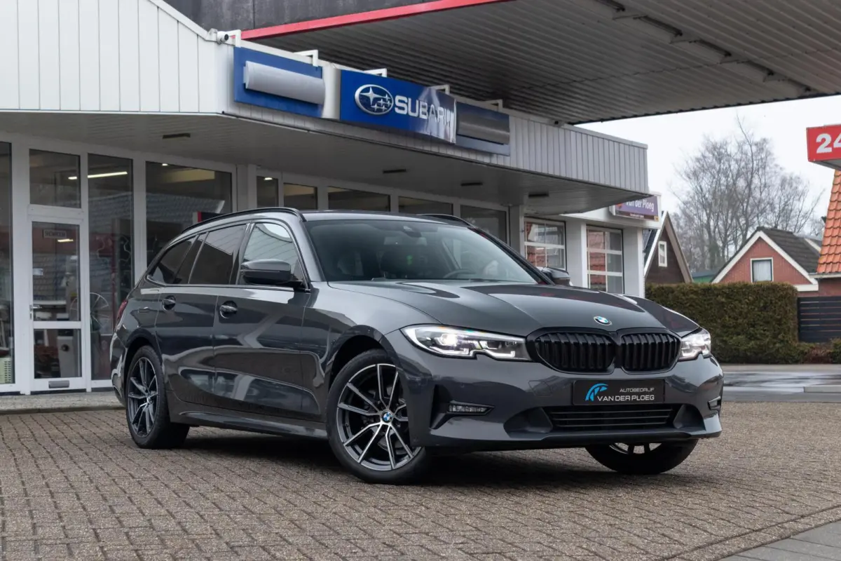318i Business Edition | Navigatie | Apple Carplay | Lederen bekleding |