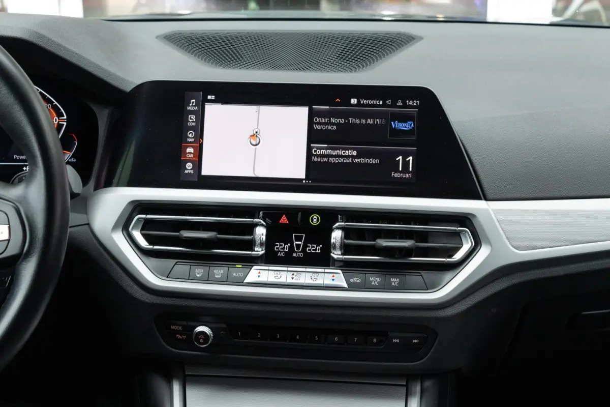 318i Business Edition | Navigatie | Apple Carplay | Lederen bekleding |