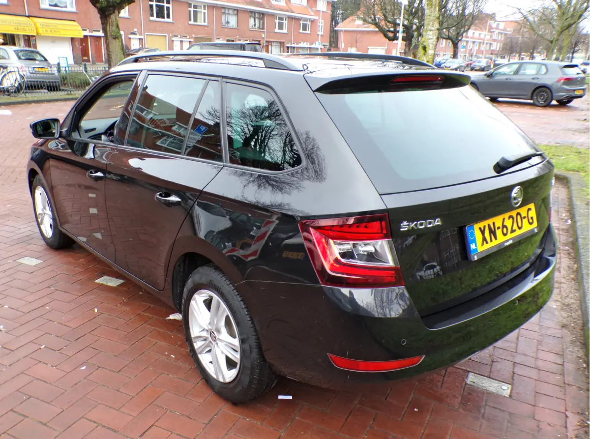 1.0 Business Edition PANORAMADAK CRUISECONT APPLE CARPLAY....