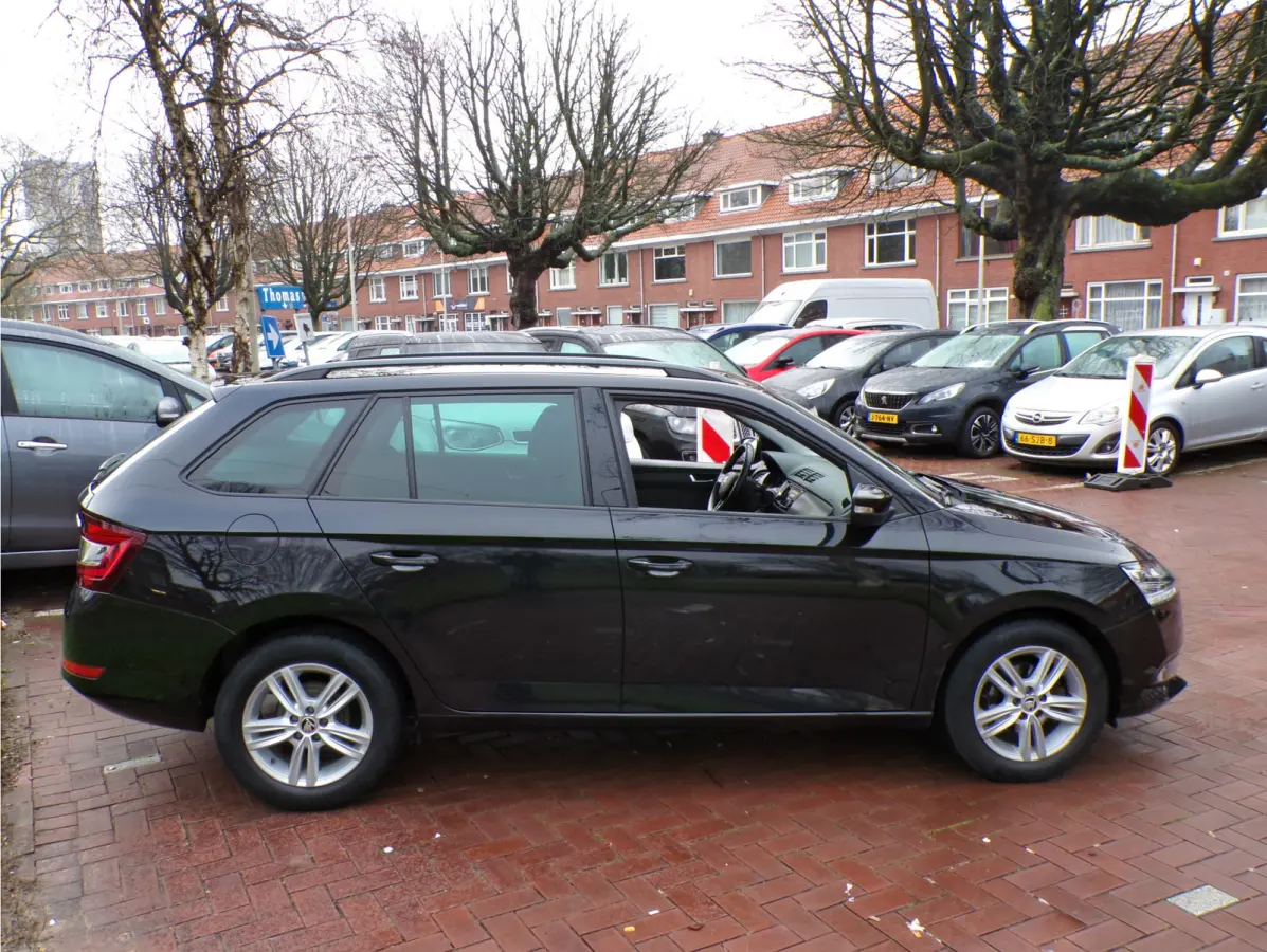 1.0 Business Edition PANORAMADAK CRUISECONT APPLE CARPLAY....