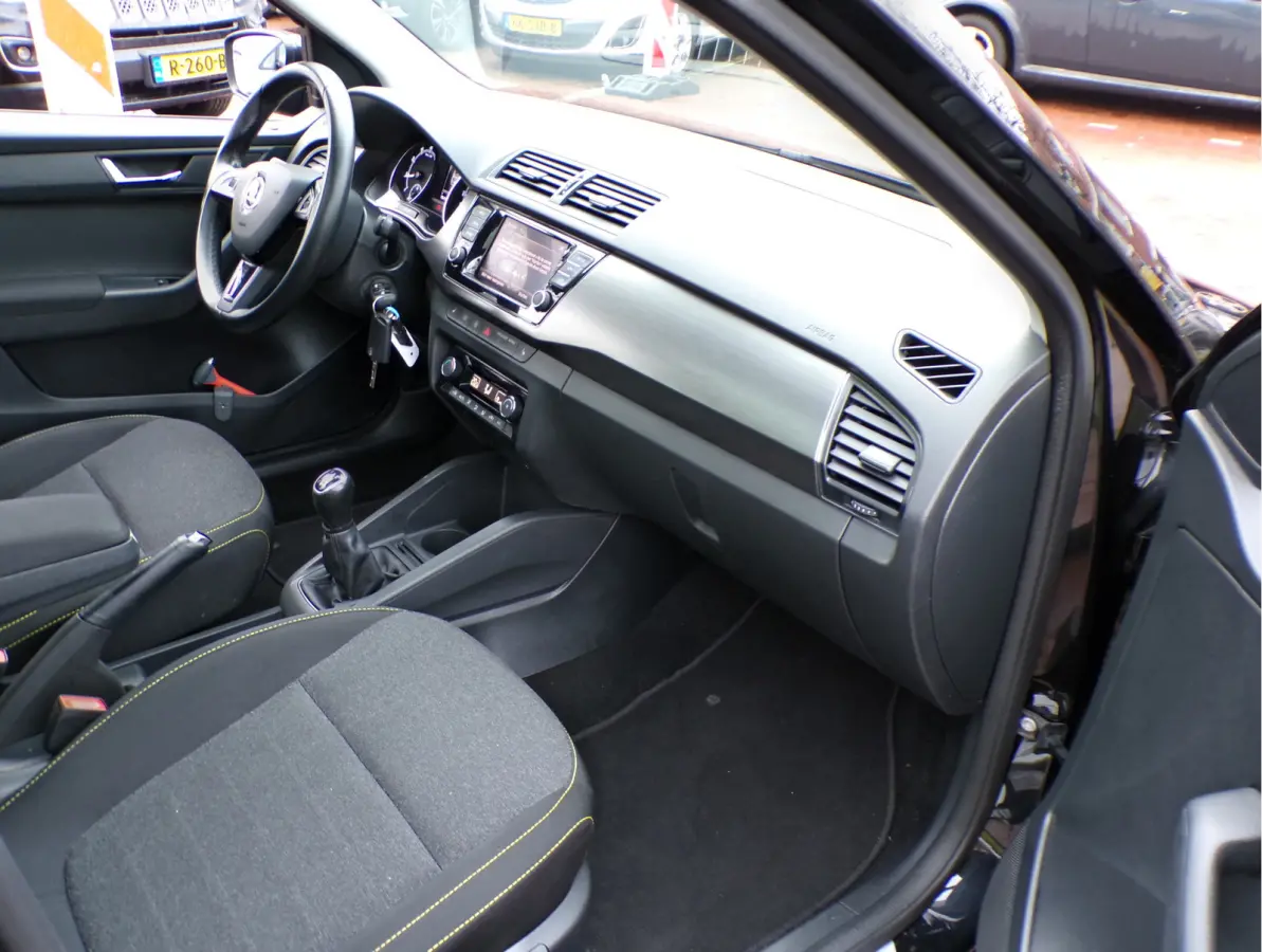 1.0 Business Edition PANORAMADAK CRUISECONT APPLE CARPLAY....