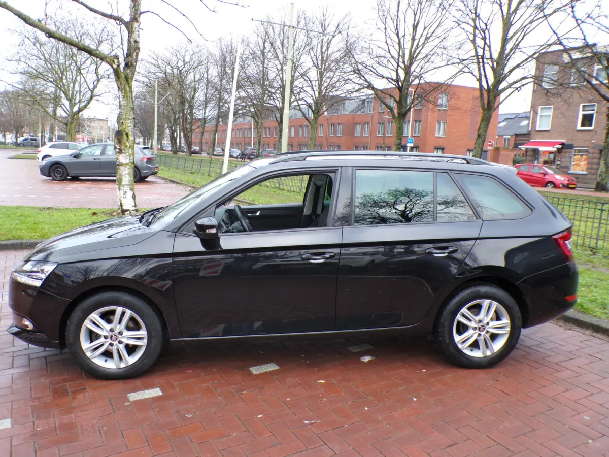 1.0 Business Edition PANORAMADAK CRUISECONT APPLE CARPLAY....