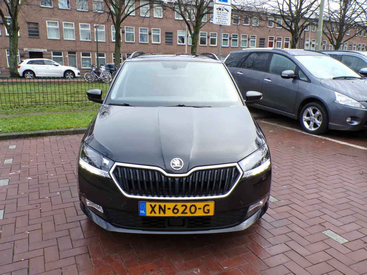 1.0 Business Edition PANORAMADAK CRUISECONT APPLE CARPLAY....