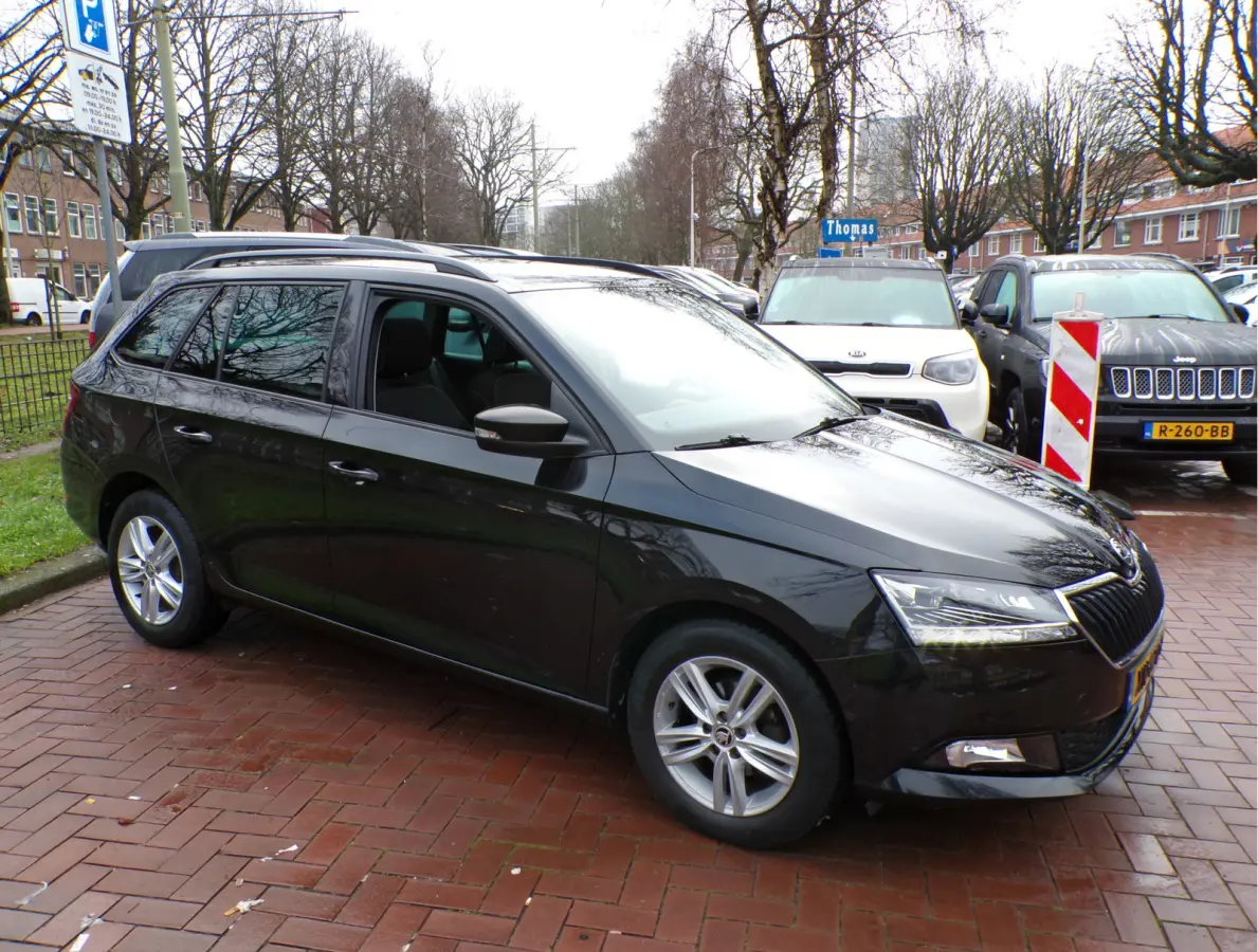1.0 Business Edition PANORAMADAK CRUISECONT APPLE CARPLAY....