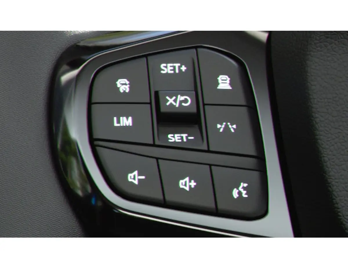 Limited 44 kWh | Buitenspiegels elektrisch inklapbaar | Cruise control adaptief met Stop&Go en stuurhulp | Draadloze telefoonlader