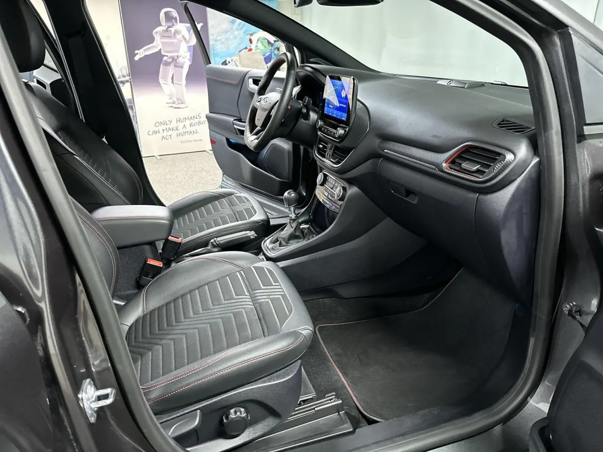 1.0 EcoBoost ST-Line X Navi | B&O | LED
