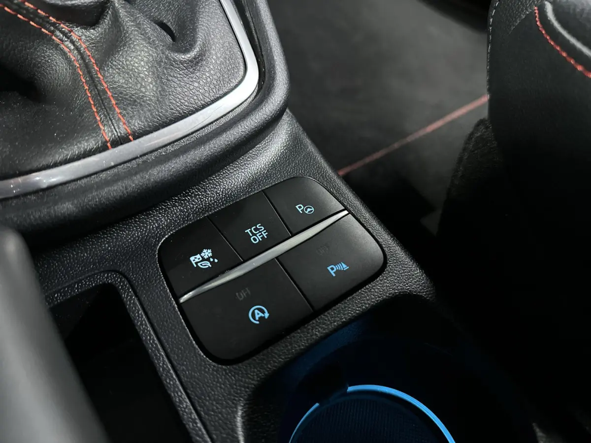 1.0 EcoBoost ST-Line X Navi | B&O | LED