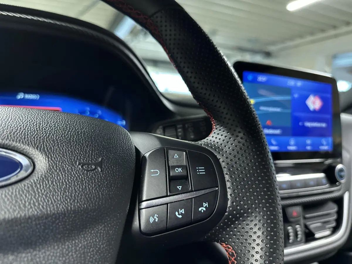 1.0 EcoBoost ST-Line X Navi | B&O | LED