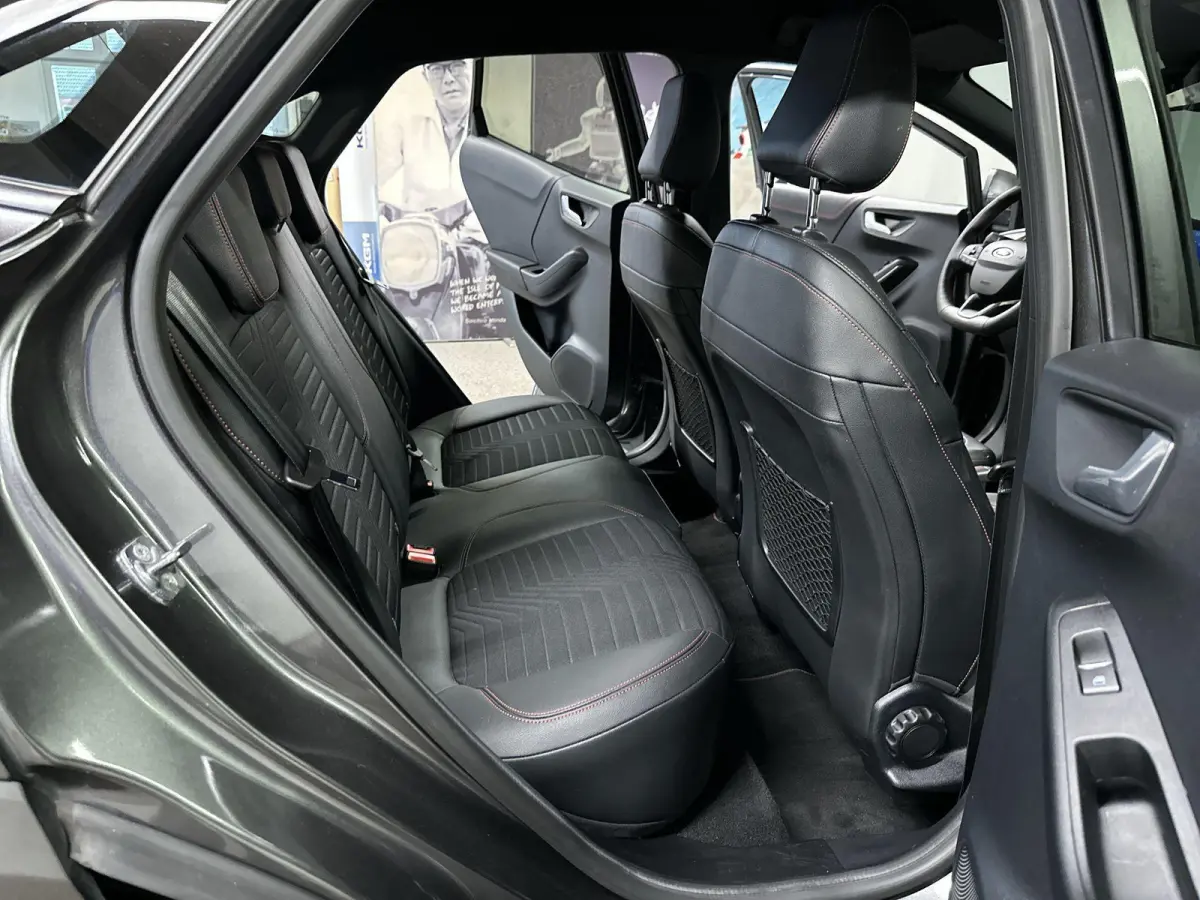 1.0 EcoBoost ST-Line X Navi | B&O | LED
