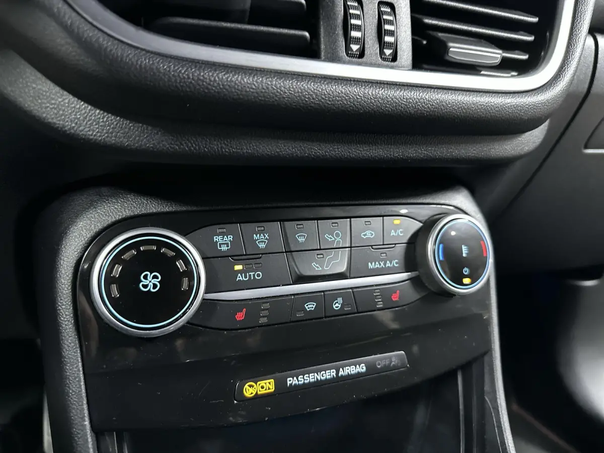 1.0 EcoBoost ST-Line X Navi | B&O | LED