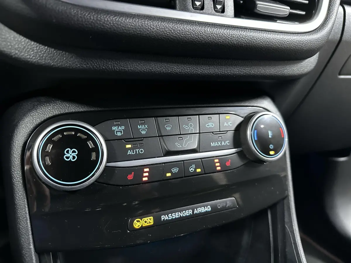 1.0 EcoBoost ST-Line X Navi | B&O | LED