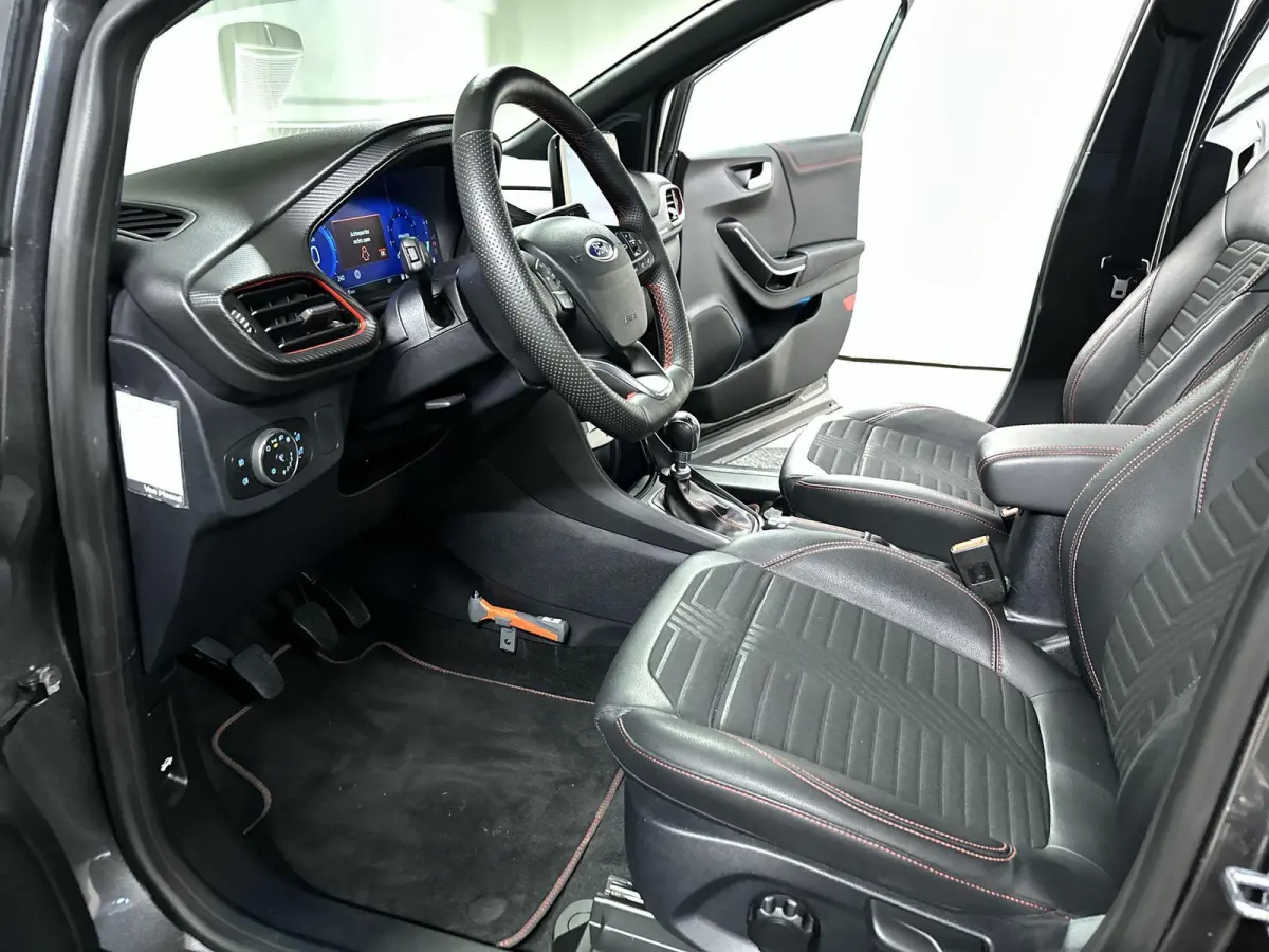 1.0 EcoBoost ST-Line X Navi | B&O | LED