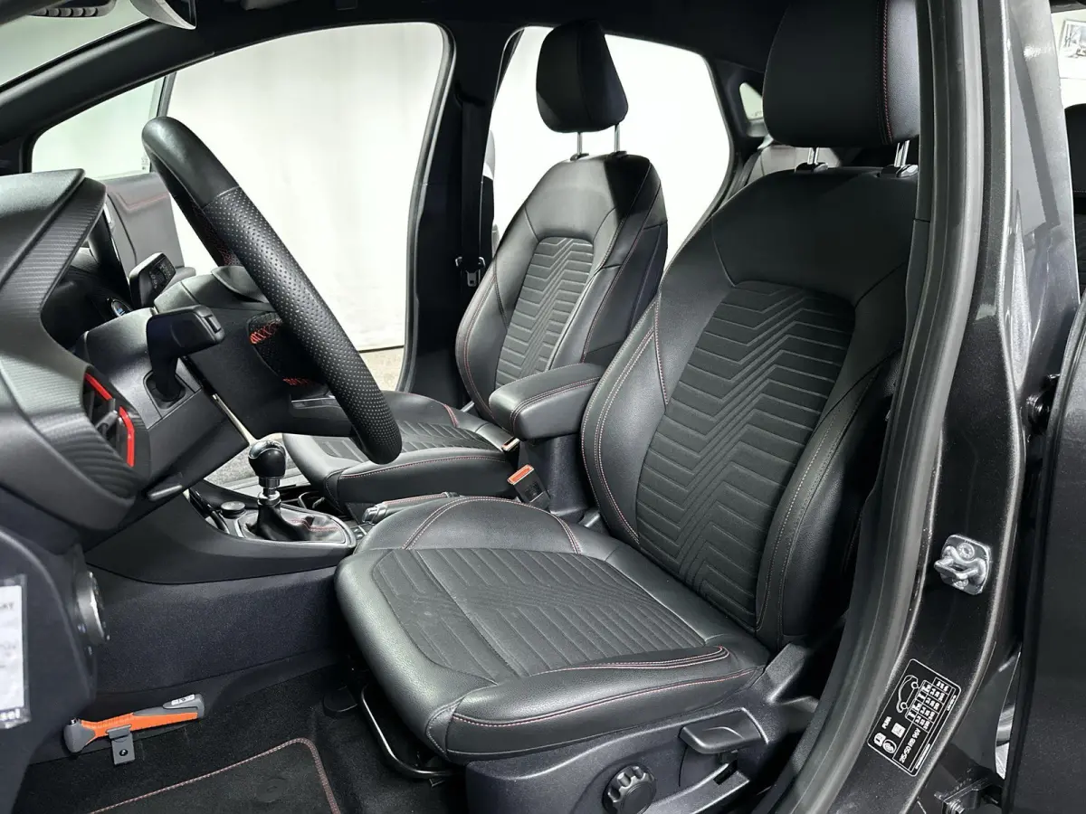 1.0 EcoBoost ST-Line X Navi | B&O | LED
