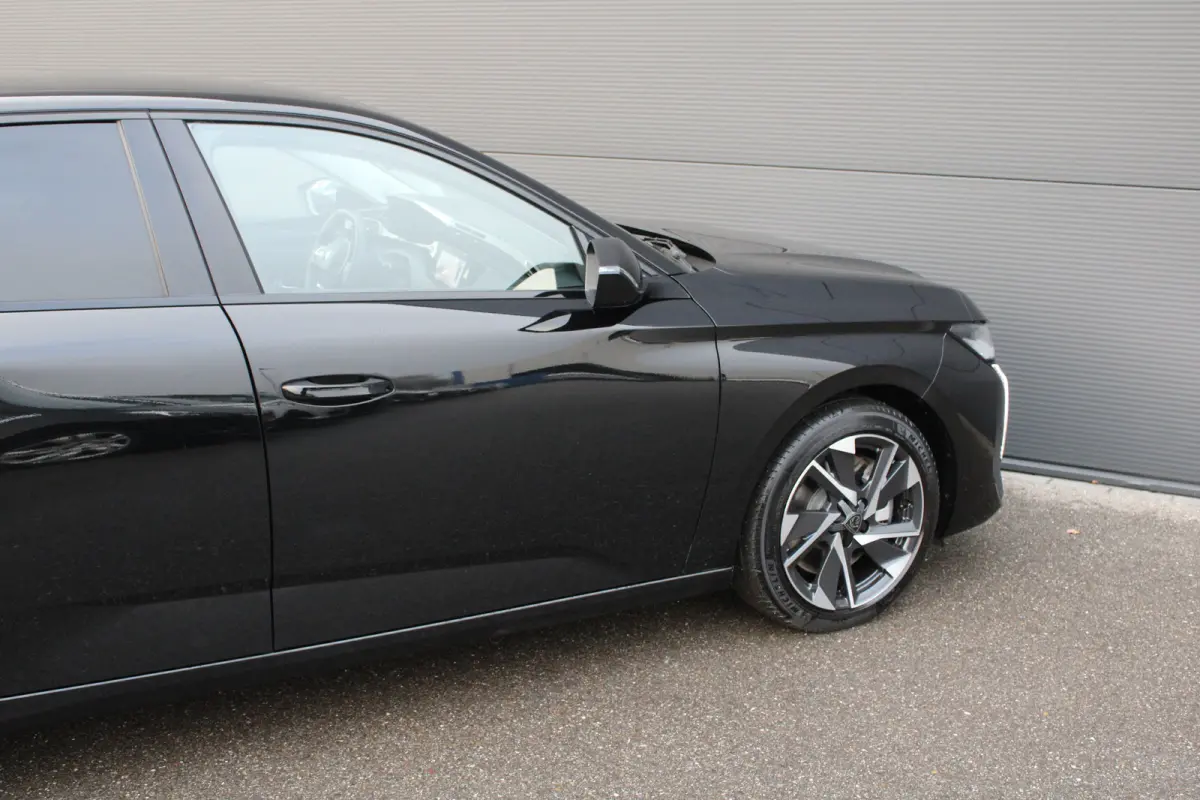 1.6 Plug-in Hybrid 180 Allure Avantage | Automaat | Navigatie | Camera | Trekhaak | 1.500kg Trekgewicht | AGR Bestuurdersstoel |