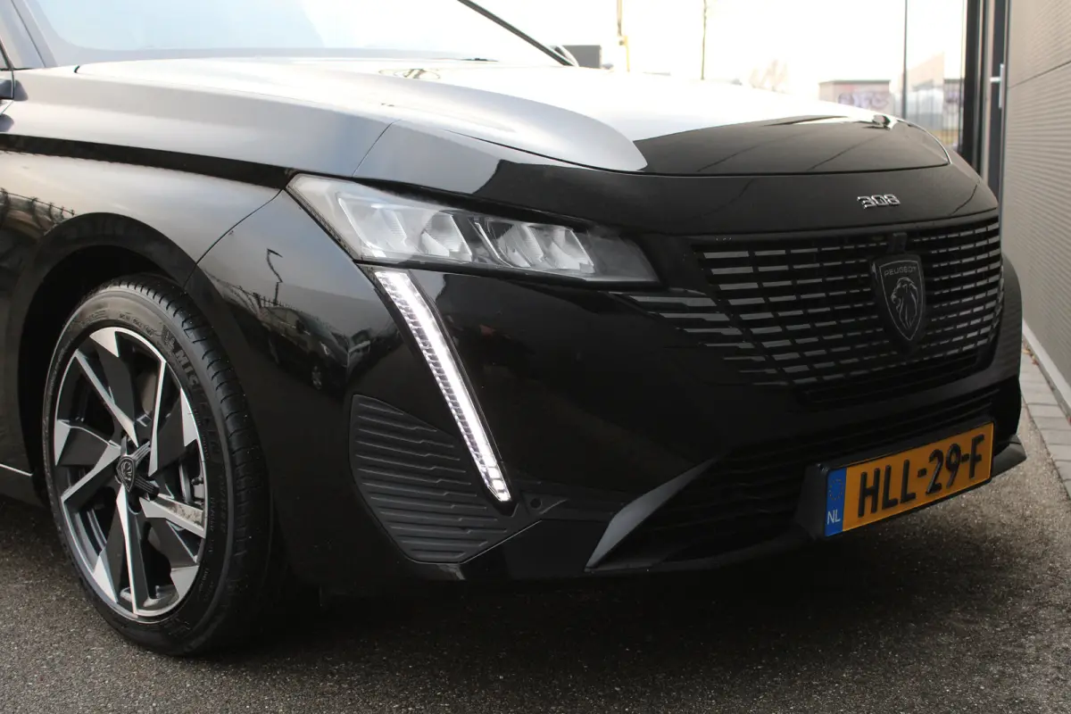 1.6 Plug-in Hybrid 180 Allure Avantage | Automaat | Navigatie | Camera | Trekhaak | 1.500kg Trekgewicht | AGR Bestuurdersstoel |