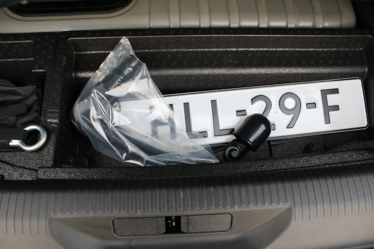 1.6 Plug-in Hybrid 180 Allure Avantage | Automaat | Navigatie | Camera | Trekhaak | 1.500kg Trekgewicht | AGR Bestuurdersstoel |