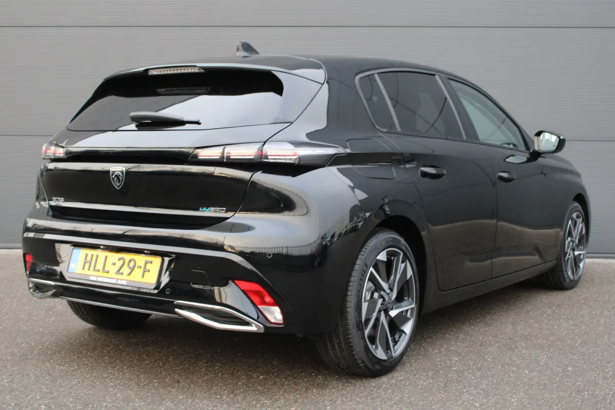 1.6 Plug-in Hybrid 180 Allure Avantage | Automaat | Navigatie | Camera | Trekhaak | 1.500kg Trekgewicht | AGR Bestuurdersstoel |