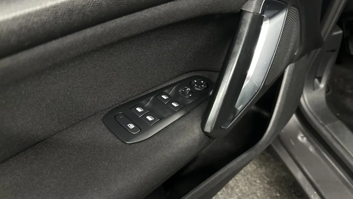 1.2 PureTech Blue Lease Executive PANO CAMERA CARPLAY.