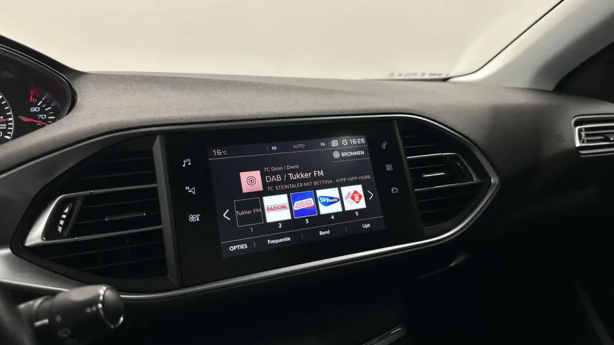 1.2 PureTech Blue Lease Executive PANO CAMERA CARPLAY.