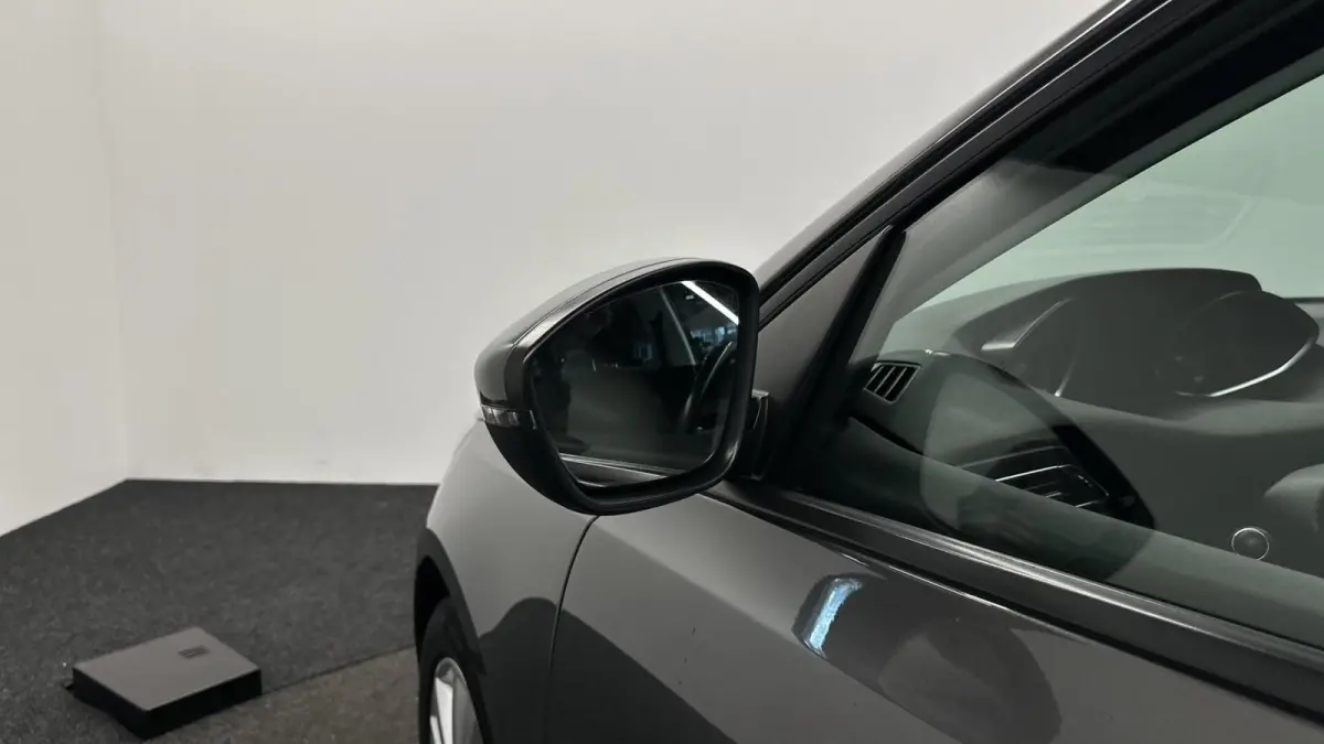 1.2 PureTech Blue Lease Executive PANO CAMERA CARPLAY.