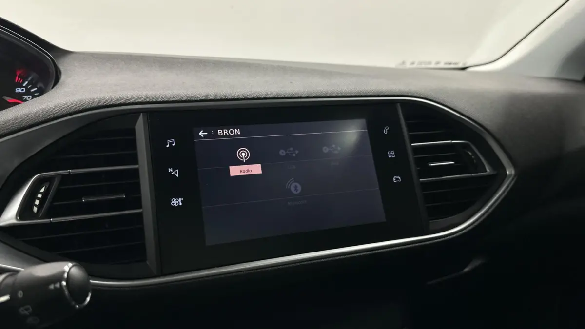 1.2 PureTech Blue Lease Executive PANO CAMERA CARPLAY.