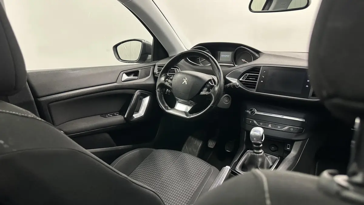 1.2 PureTech Blue Lease Executive PANO CAMERA CARPLAY.