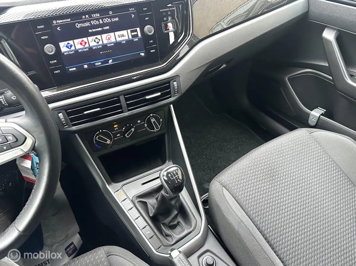 1.0 TSI 95PK LIFE NIEUW MODEL LED VERLICHTING CARPLAY NAVIGATIE ADAPTIEVE CRUISE CONTROLE PARKEERSENSOREN MOOIE AUTO!!