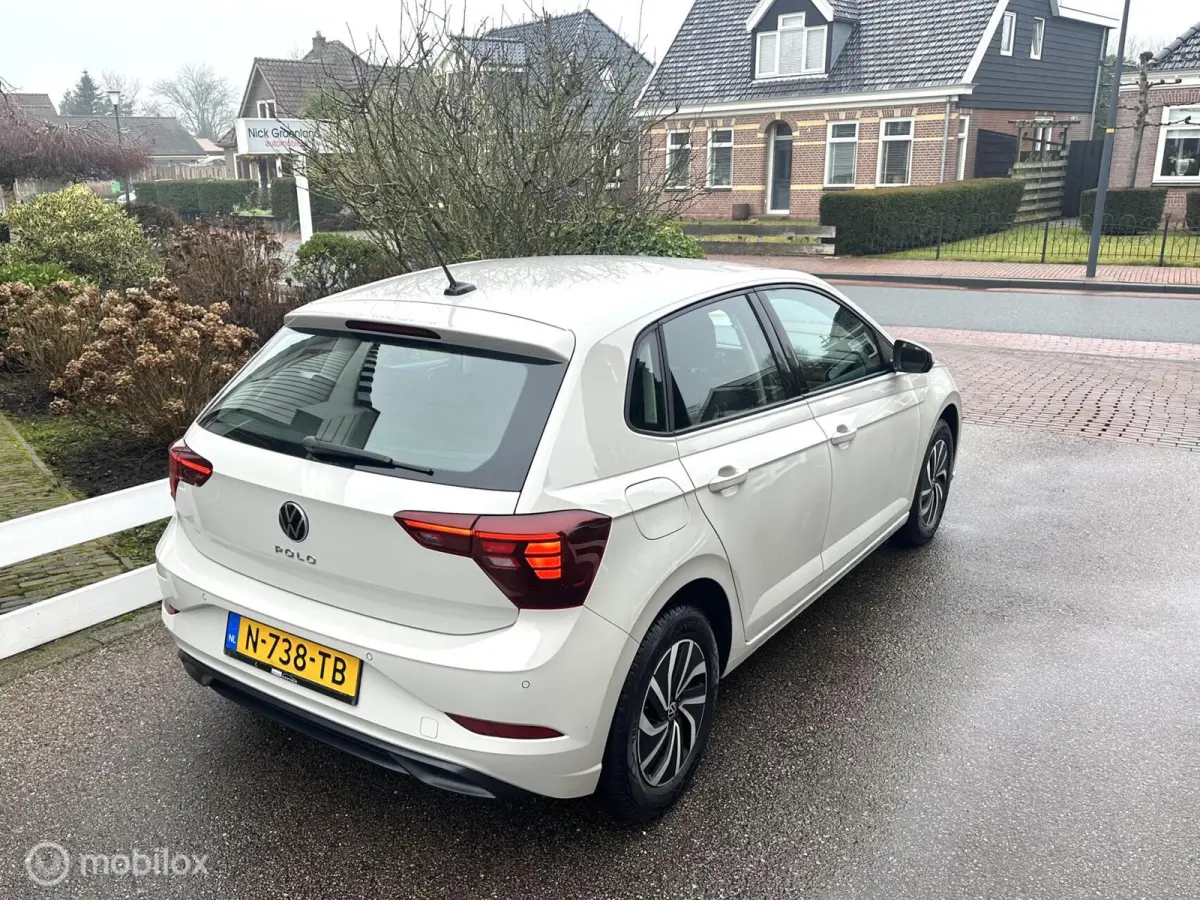 1.0 TSI 95PK LIFE NIEUW MODEL LED VERLICHTING CARPLAY NAVIGATIE ADAPTIEVE CRUISE CONTROLE PARKEERSENSOREN MOOIE AUTO!!