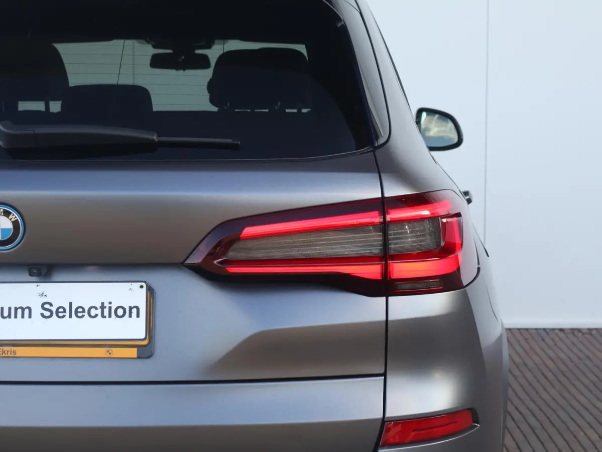 xDrive45e High Executive | Soh 92% | M Sport pakket | Panoramadak | Elektrisch stoelen | Laser verlichting | Comfort Access |