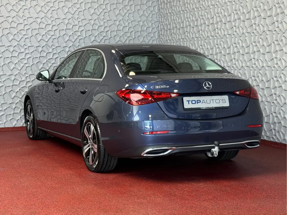 300e 313PK PHEV 12/2024 AVANTGARDE TREKHAAK HALF LEER CAMERA ELEK/STOEL/VERWARMD 12/2024 PHEV PLUG IN HYBRIDE phev