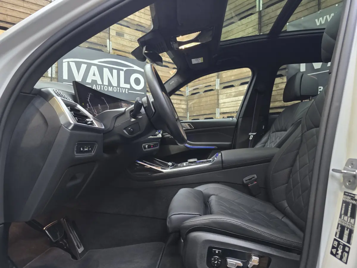 4.0 D M Sport Pano Softclose Ambiente Camera Leder Navi Carplay 22"LM