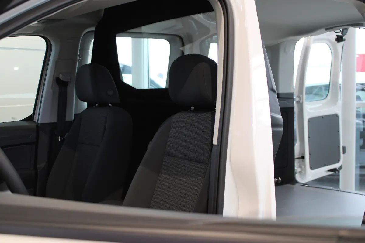 1,5 eHybrid EU 6 85kW (115 pk) 19,7 kWh DSG ombouw naar Cargo (toegang tot iedere mileuzone)