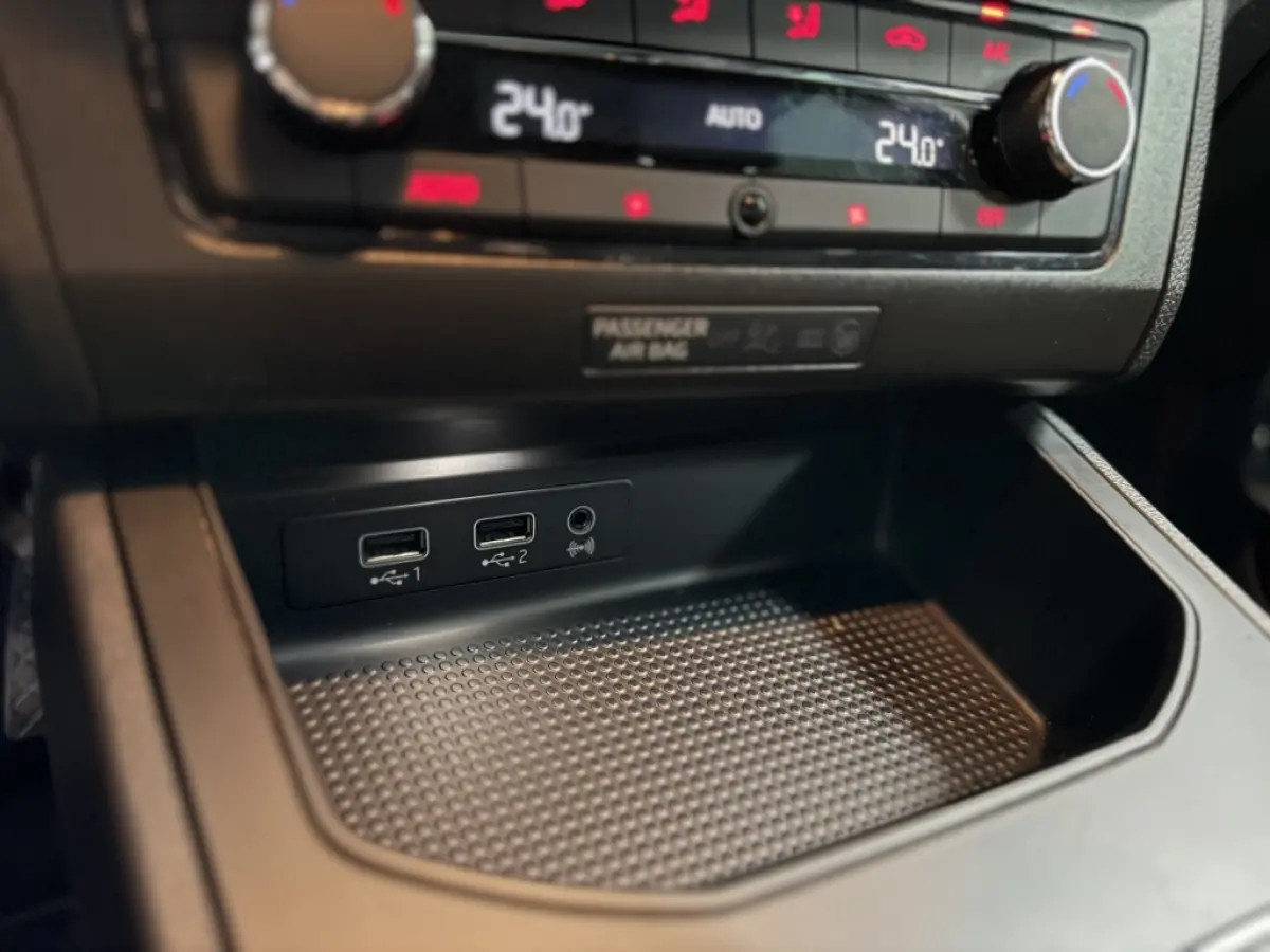 1.0 TSI 116PK FR DSG CARPLAY LED