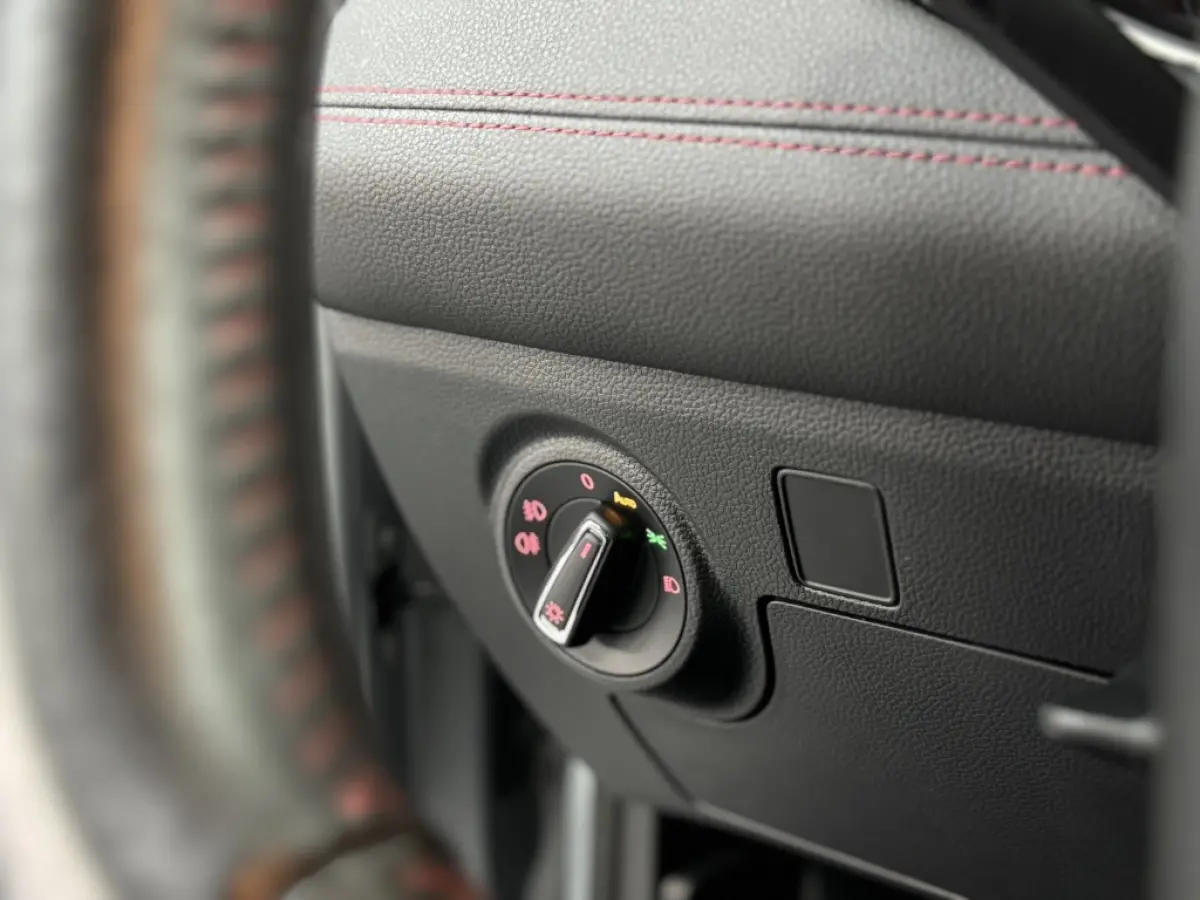 1.0 TSI 116PK FR DSG CARPLAY LED