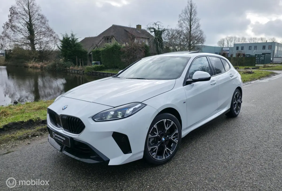123 xDrive / Pano / 360' camera / Navi