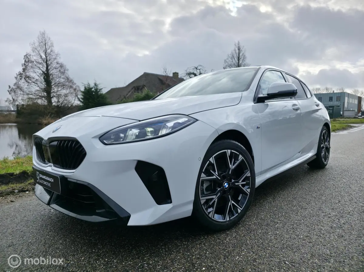 123 xDrive / Pano / 360' camera / Navi