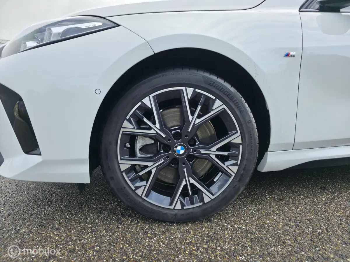 123 xDrive / Pano / 360' camera / Navi