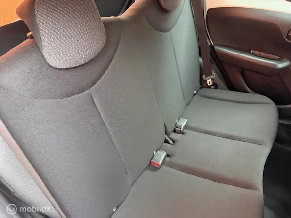1.0 VVT-i x-fun 5 DEURS 76.000 KM NAP AIRCO